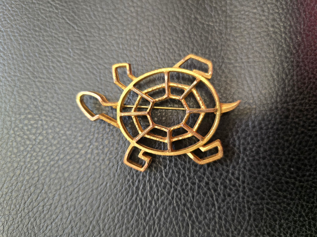 Gold tone turtle