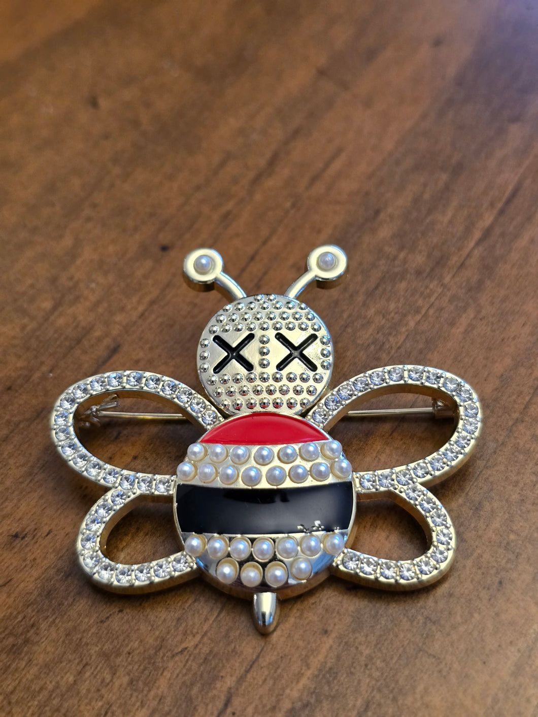 Gucci brooch