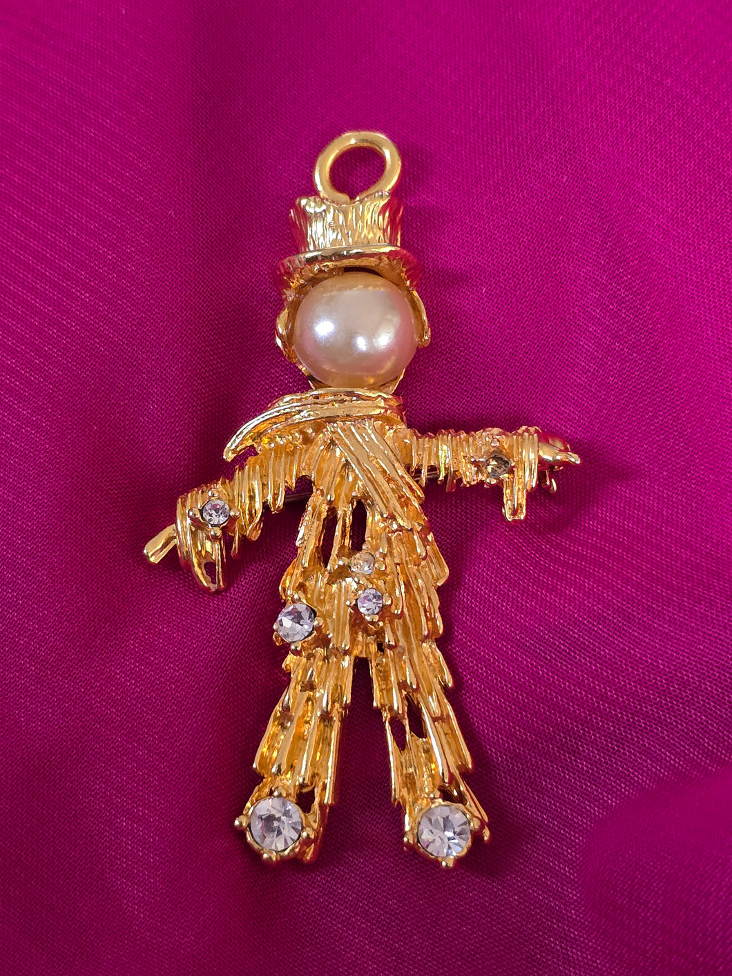 Scarecrow brooch
